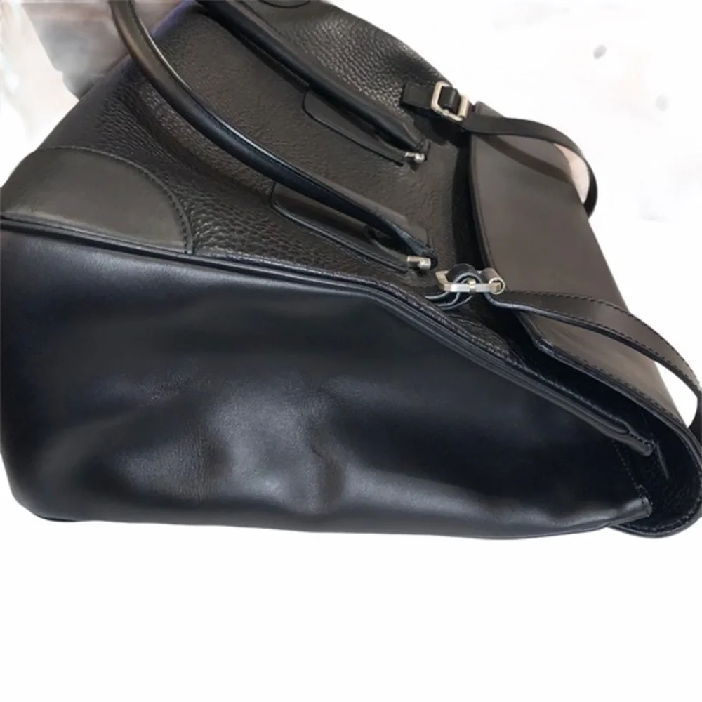 Classic Black Pebbled Leather Farragamo Weekender Duffel Bag - Men